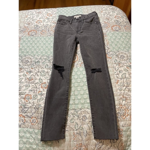 Madewell Denim - NWT Madewell 9" Mid-Rise Black Skinny Jeans Raw Hem Distressed Women's Size 24P‎